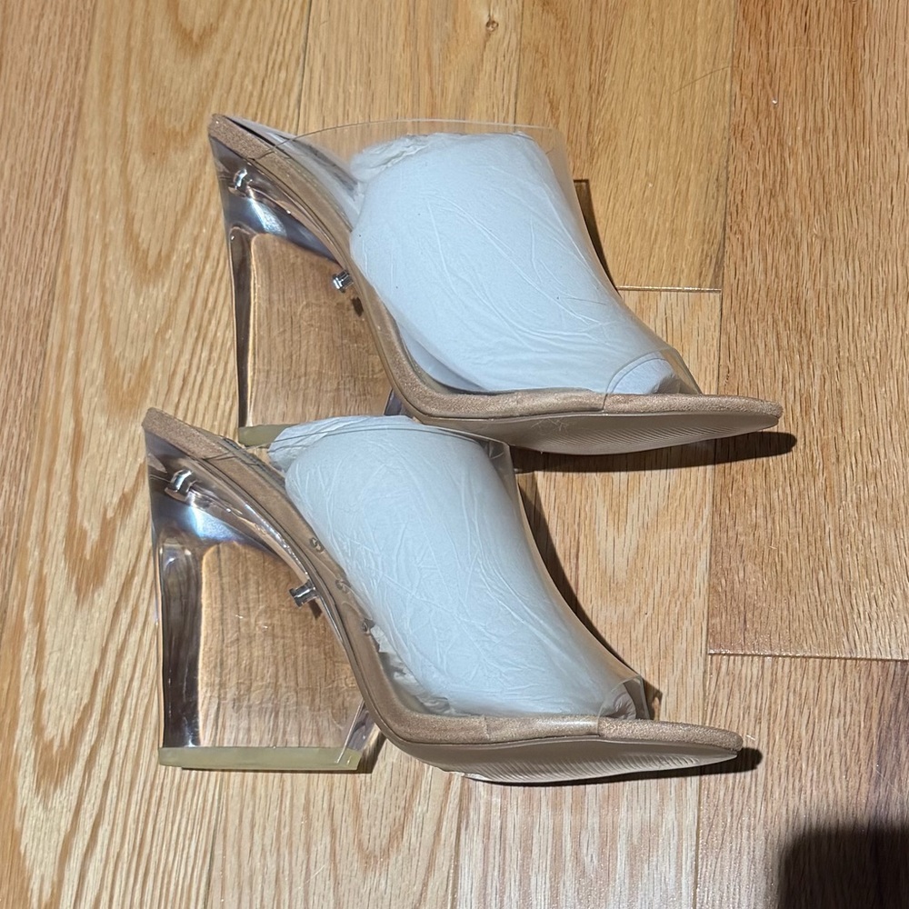 Steve Madden Clear Evolve Wedges - Picture 3 of 5